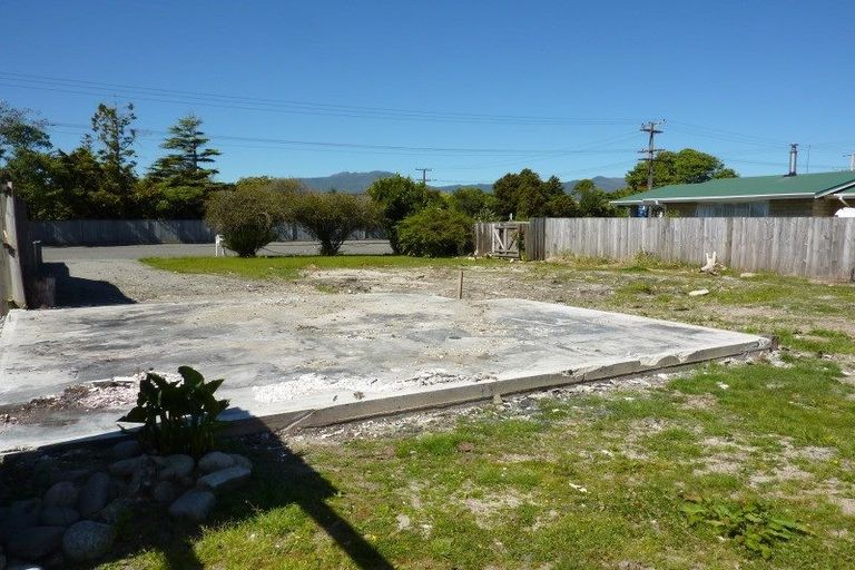 Photo of property in 98 Derby Street, Westport, 7825