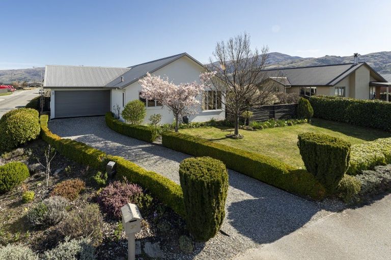 Photo of property in 30 Waenga Drive, Cromwell, 9310
