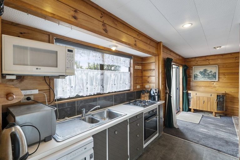 Photo of property in 134 John F Kennedy Drive, Milson, Palmerston North, 4414