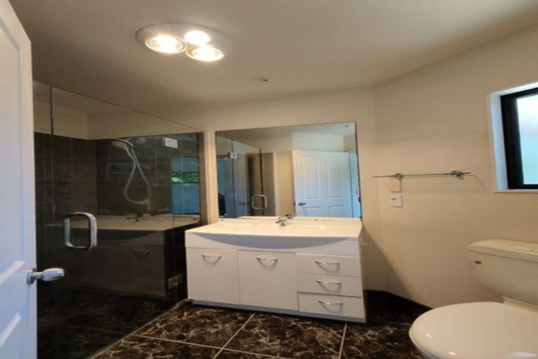 Photo of property in 1 Ellenbury Place, Stanmore Bay, Whangaparaoa, 0932