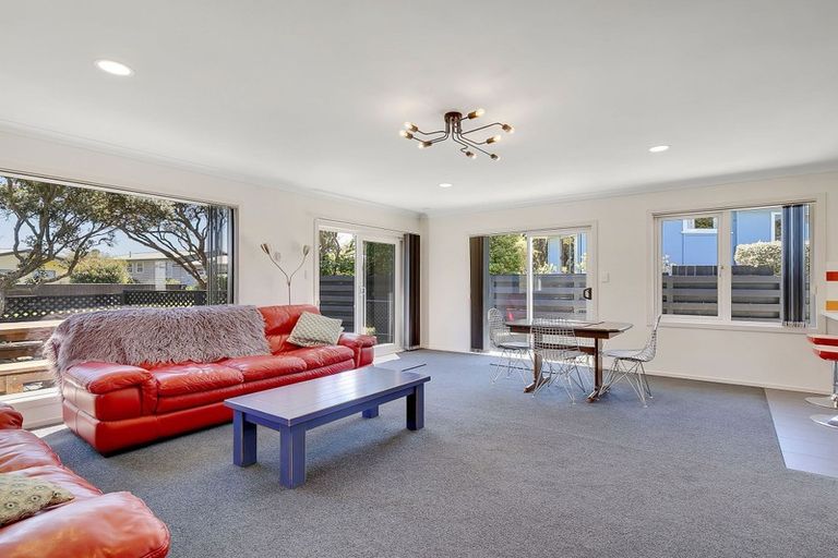 Photo of property in 32 Sea Vista Drive, Pukerua Bay, 5026