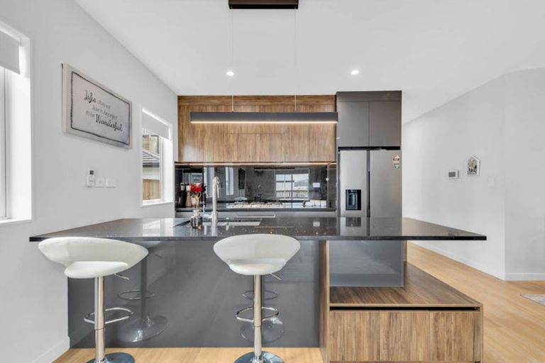 Photo of property in 39 Farranfore Road, Opaheke, Papakura, 2113