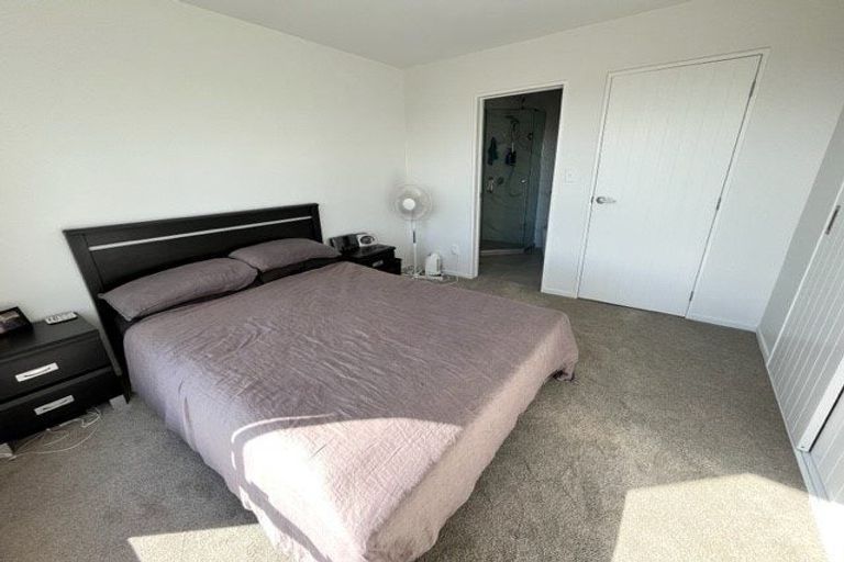 Photo of property in 3/60 Highland Drive, Highland Park, Auckland, 2010