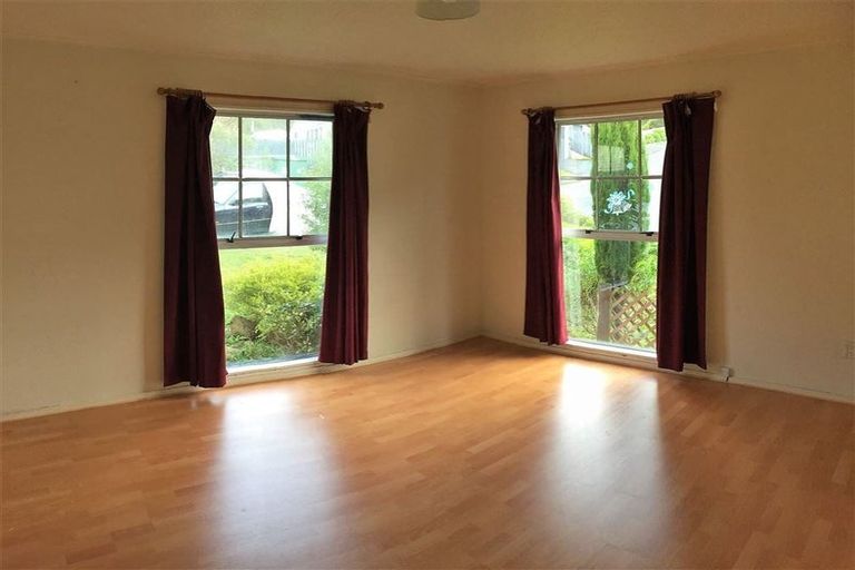 Photo of property in 3 Fiona Grove, Karori, Wellington, 6012