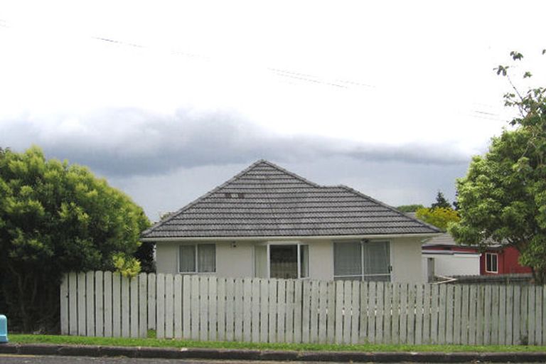 Photo of property in 1/20 Ryburn Road, Mount Wellington, Auckland, 1062