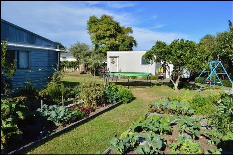 Photo of property in 25 Lemon Street, Otaki, 5512