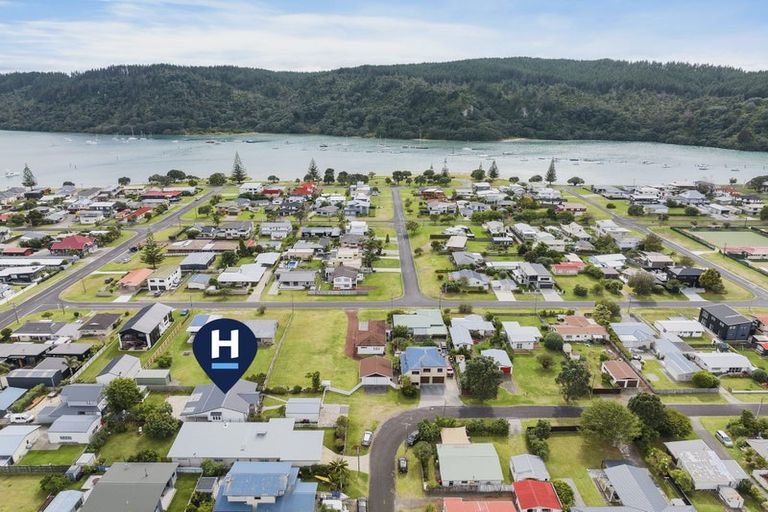 Photo of property in 219 The Square, Whangamata, 3620