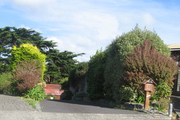 Photo of property in 23 Observatory Close, Whitby, Porirua, 5024