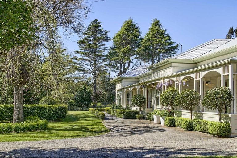 Photo of property in 280 Paekakariki Hill Road, Paekakariki Hill, Porirua, 5381
