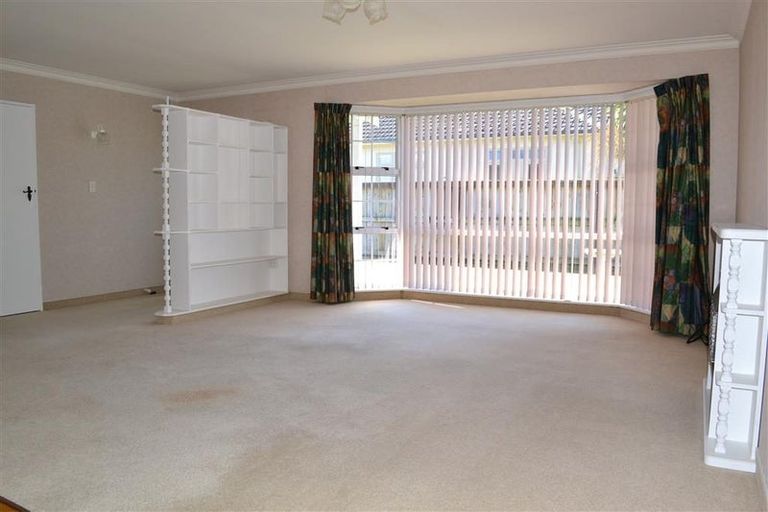 Photo of property in 584a Queen Street East, Levin, 5510