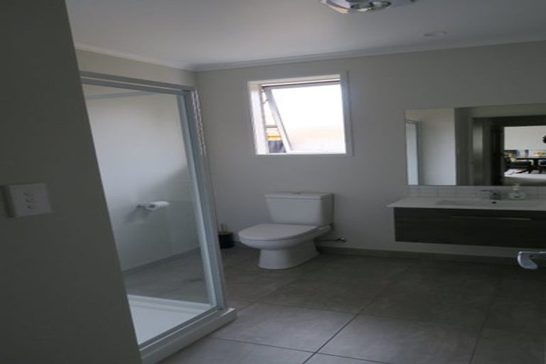 Photo of property in 31 Denny Hulme Drive, Mount Maunganui, 3116
