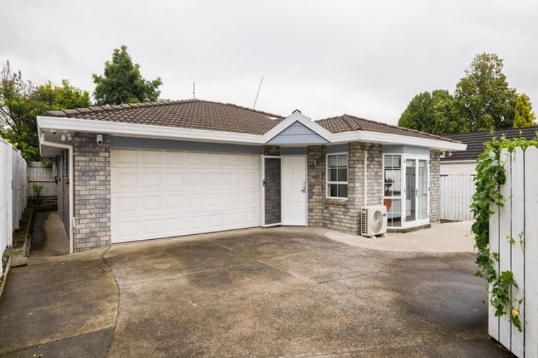 Photo of property in 2/45 Great South Road, Papakura, 2110