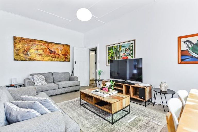 Photo of property in 34 Te Aroha Street, Hamilton East, Hamilton, 3216