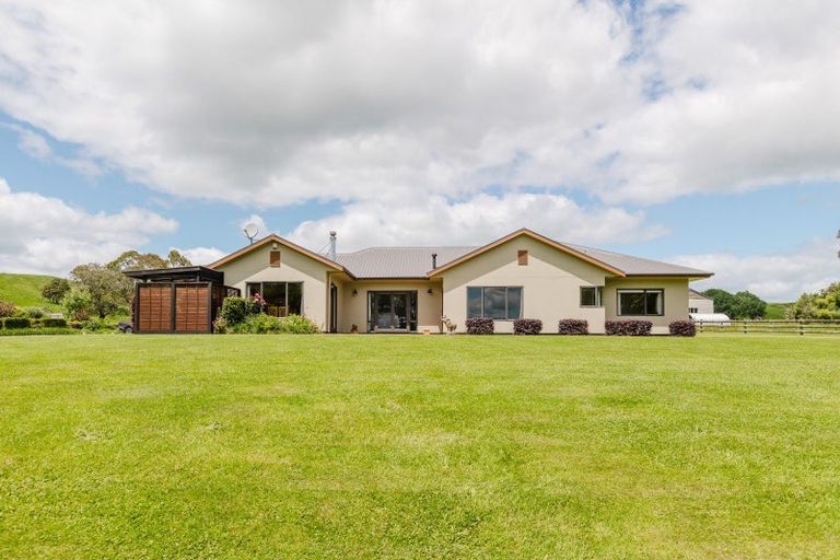 Photo of property in 52 Riccarton Road, Pahiatua, 4910