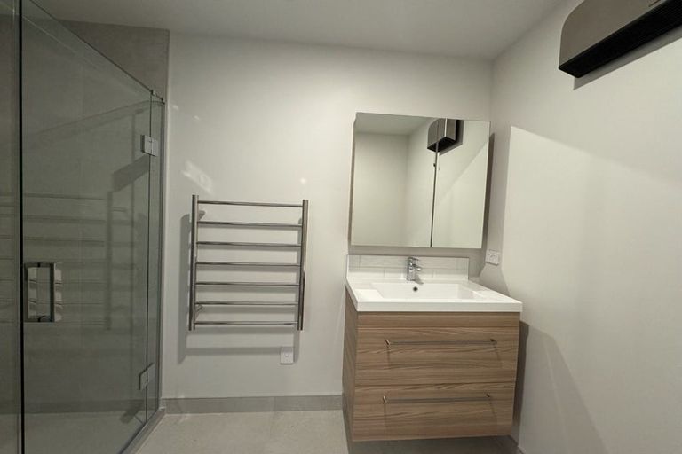 Photo of property in 8/42 Brandon Road, Glen Eden, Auckland, 0602