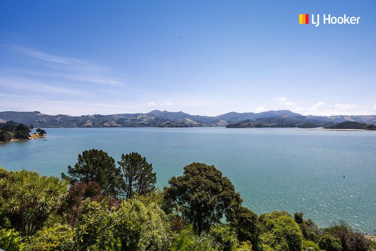 Photo of property in 35 Oxley Crescent, Broad Bay, Dunedin, 9014