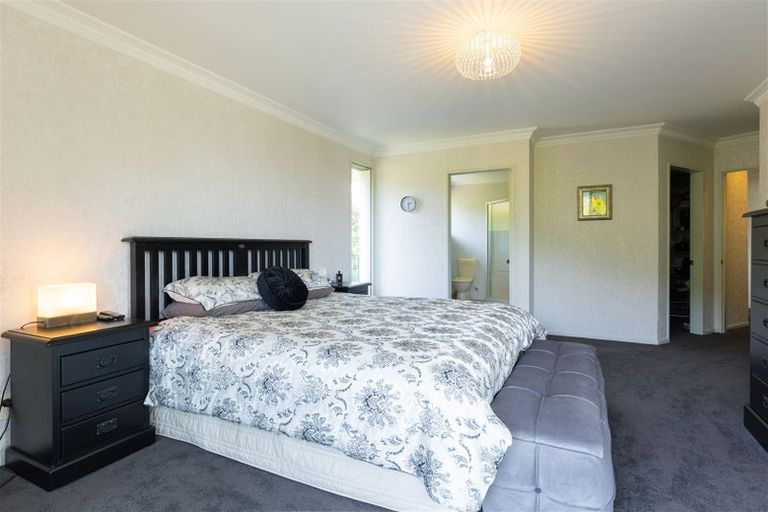 Photo of property in 8 Ranui Street, Waikawa, Picton, 7220