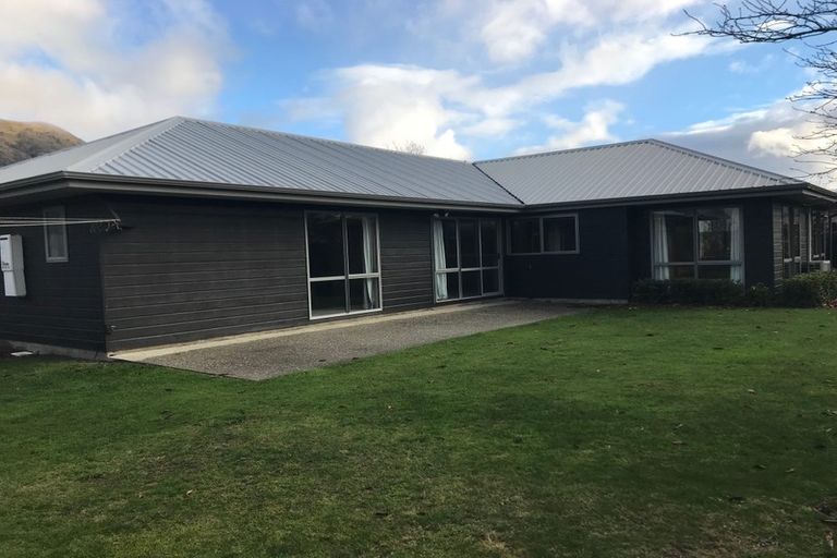 Photo of property in 5 Poolburn Court, Lake Hayes, Queenstown, 9304