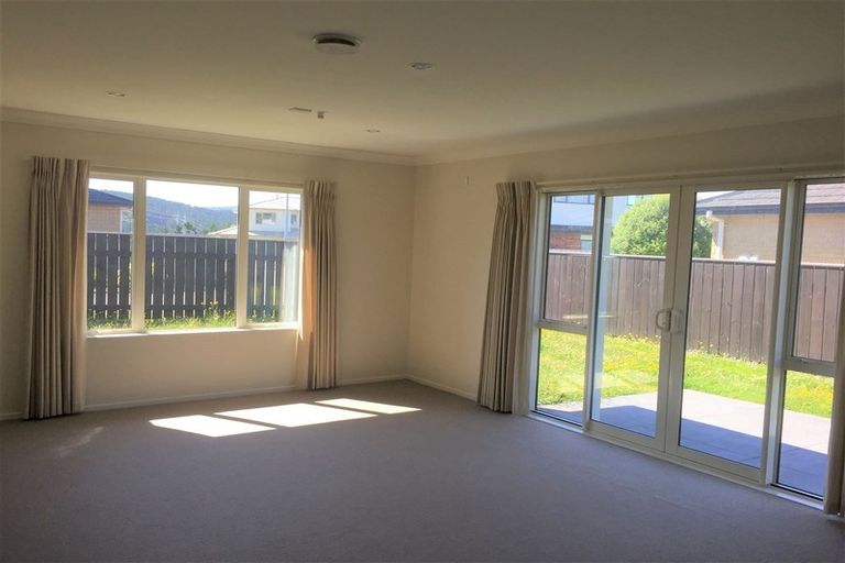 Photo of property in 242 Mark Avenue, Grenada Village, Wellington, 6037