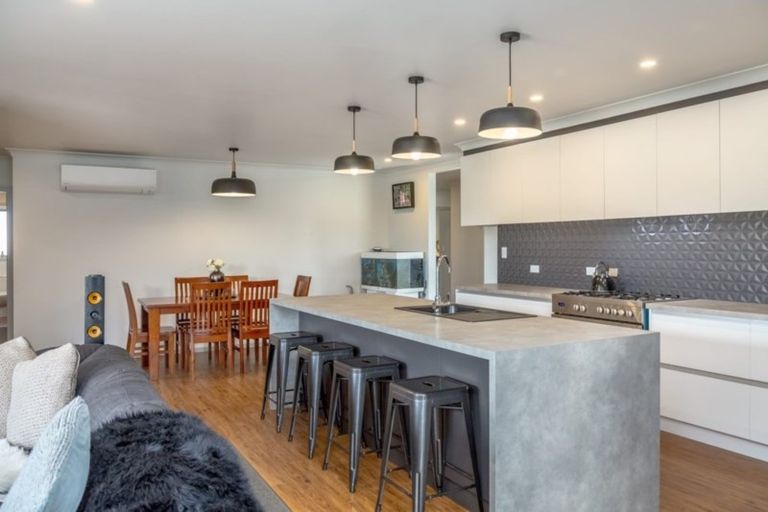 Photo of property in 30 Gimson Street, Solway, Masterton, 5810