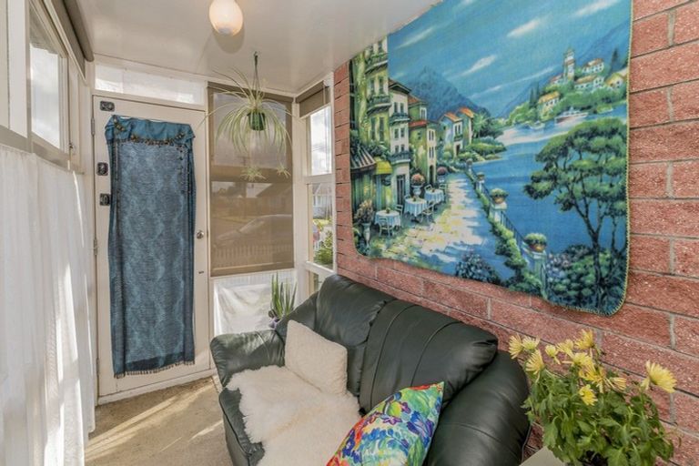 Photo of property in 66 Winchester Street, Levin, 5510