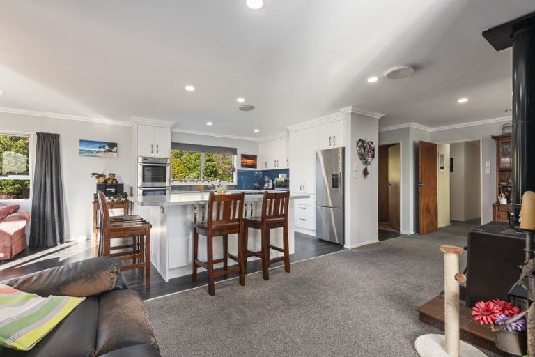 Photo of property in 840 Makerua Road, Tokomaru, Palmerston North, 4474