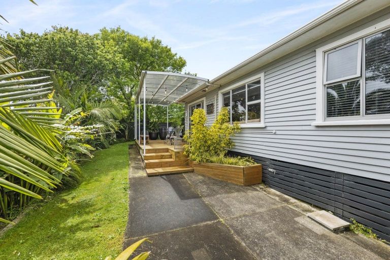 Photo of property in 6 Aratapu Street, Waitara, 4320