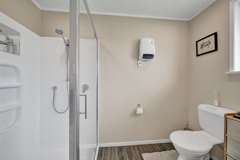 Photo of property in 19 Grenville Street, Marfell, New Plymouth, 4310