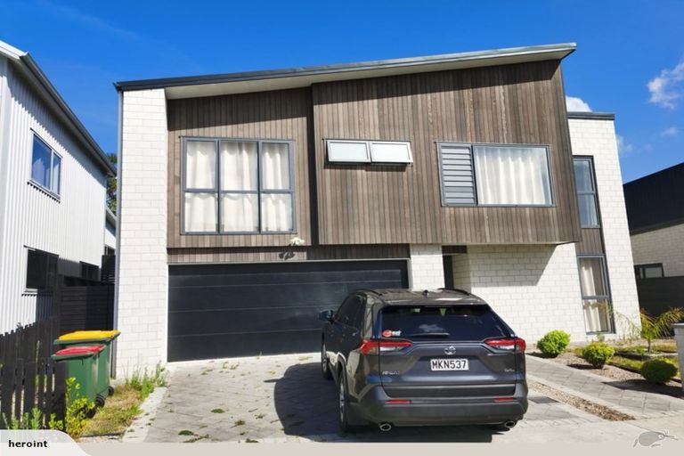 Photo of property in 25 Tihema Lane, Westgate, Auckland, 0614
