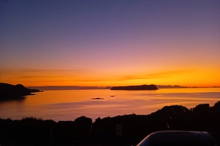 Photo of property in 56 Motuhara Road, Plimmerton, Porirua, 5026
