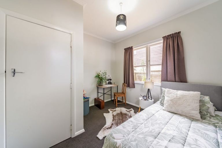 Photo of property in 2 Wood Street, Wallaceville, Upper Hutt, 5018