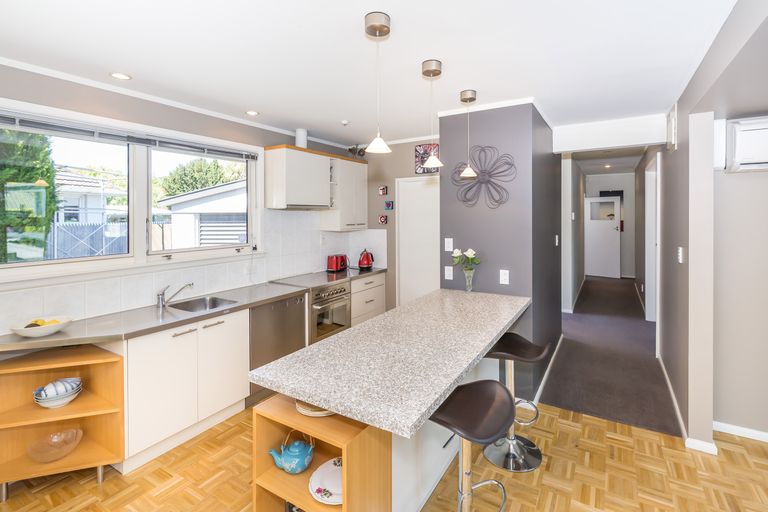 Photo of property in 6 Stanbury Avenue, Somerfield, Christchurch, 8024