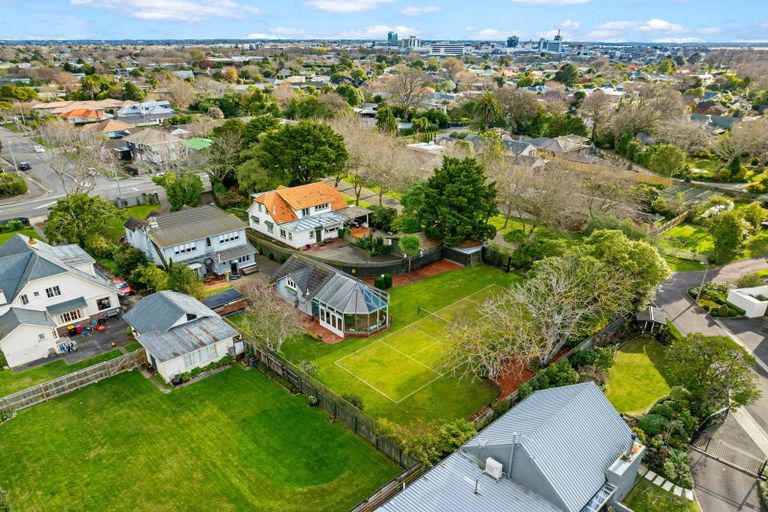 Photo of property in 209 Victoria Avenue, Hokowhitu, Palmerston North, 4410