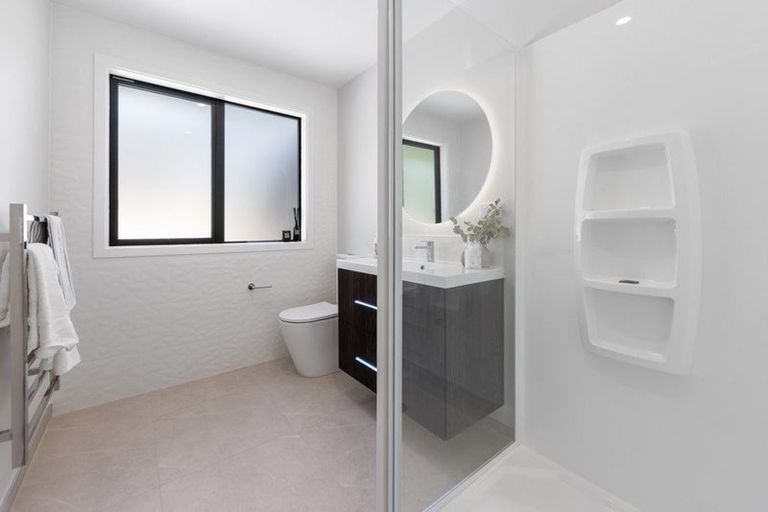 Photo of property in 307a Mount Pleasant Road, Mount Pleasant, Christchurch, 8081