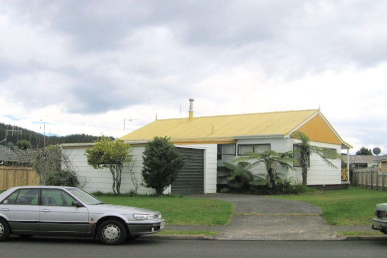 Photo of property in 103 The Drive, Whangamata, 3620