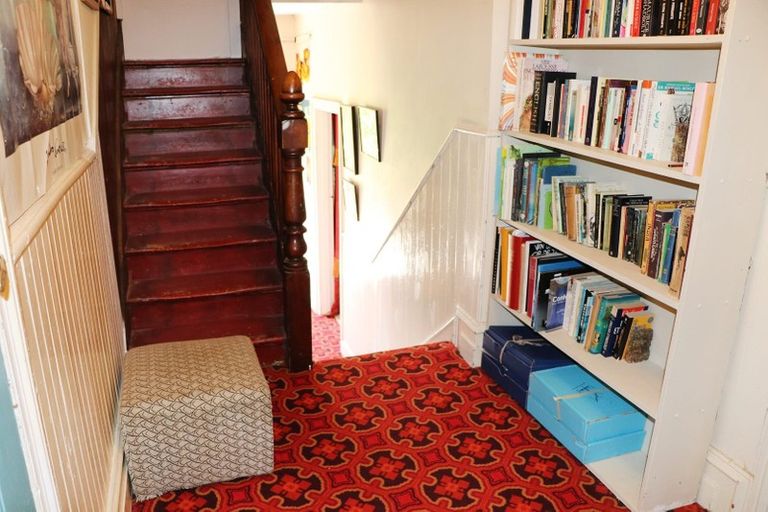 Photo of property in 72 Sutherland Street, Dunedin Central, Dunedin, 9016