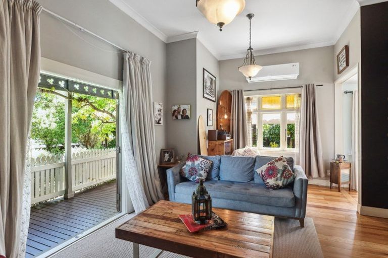 Photo of property in 6 Princes Street, Levin, 5510
