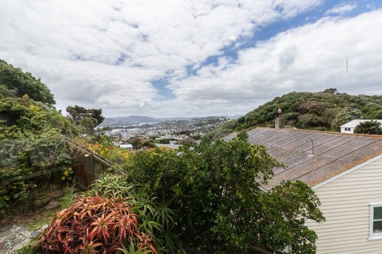 Photo of property in 8 Bowes Crescent, Strathmore Park, Wellington, 6022