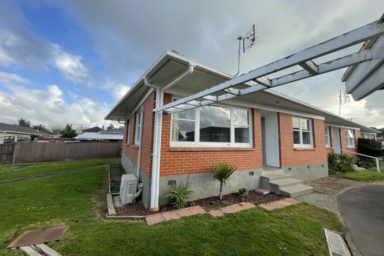 Photo of property in 1/42-44 Opaheke Road, Opaheke, Papakura, 2113