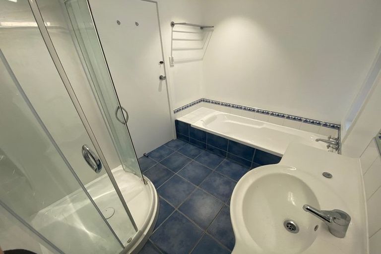 Photo of property in 5c Gilmore Place, Burnside, Christchurch, 8053