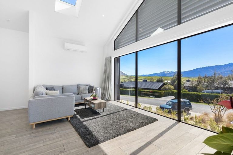 Photo of property in 3a Rannoch Drive, Jacks Point, Queenstown, 9371