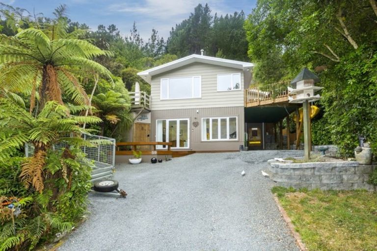Photo of property in 59 Elmslie Road, Pinehaven, Upper Hutt, 5019