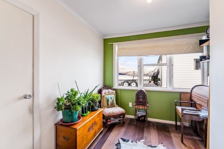 Photo of property in 25 Sheridan Crescent, Trentham, Upper Hutt, 5018