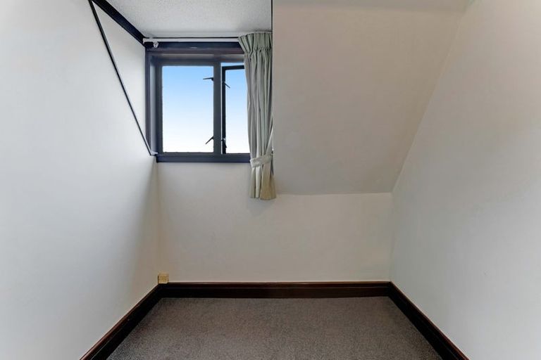 Photo of property in 81 Kiwi Esplanade, Mangere Bridge, Auckland, 2022