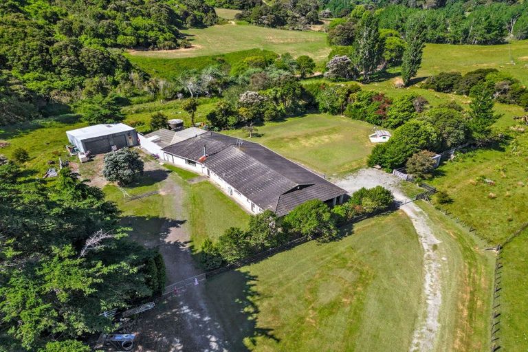 Photo of property in 5527 Masterton Castlepoint Road, Tinui, Masterton, 5889