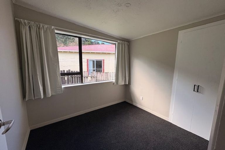 Photo of property in 96 South Road, The Glen, Dunedin, 9011