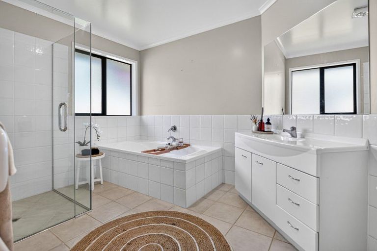 Photo of property in 94 Wentworth Drive, Rototuna North, Hamilton, 3210