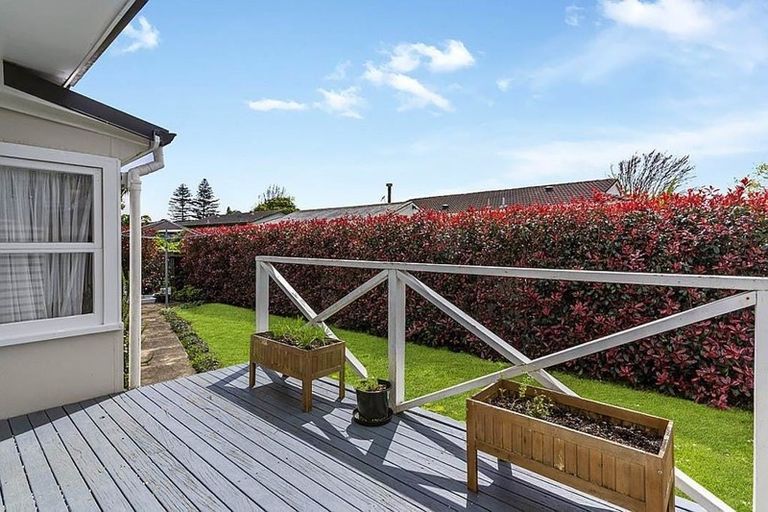 Photo of property in 24a Blanes Road, Weymouth, Auckland, 2103