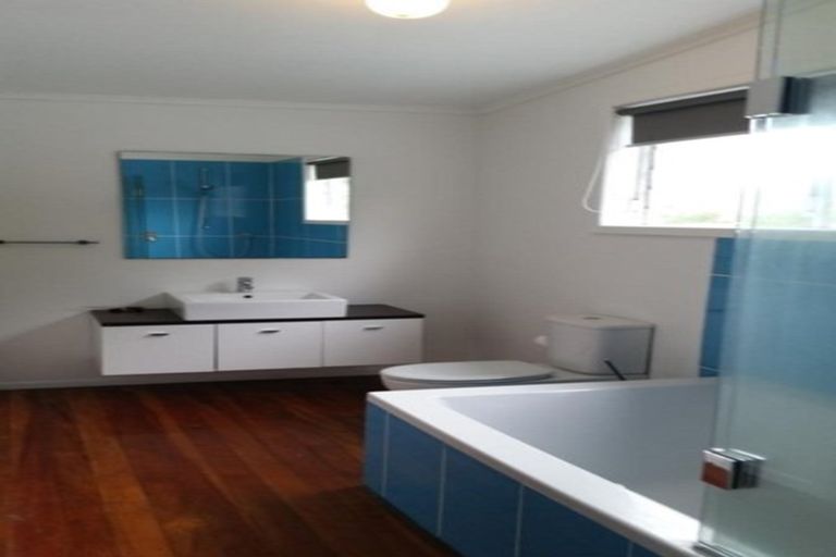 Photo of property in 2 Church Street, Swanson, Auckland, 0612