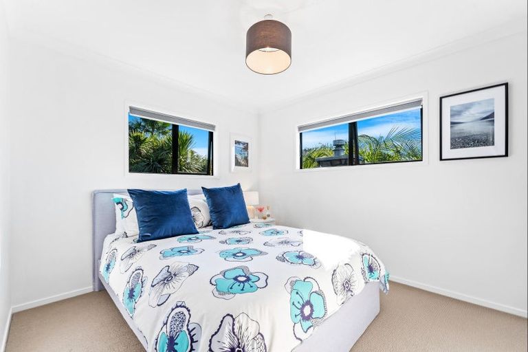 Photo of property in 2 Wonderview Road, Leigh, 0985